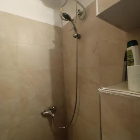 Agroni Rooms-21